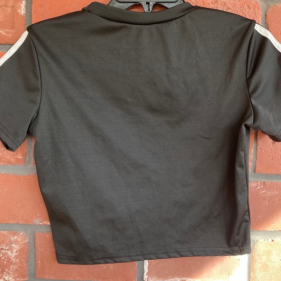 Champion Crop Top - Picture 2 of 2